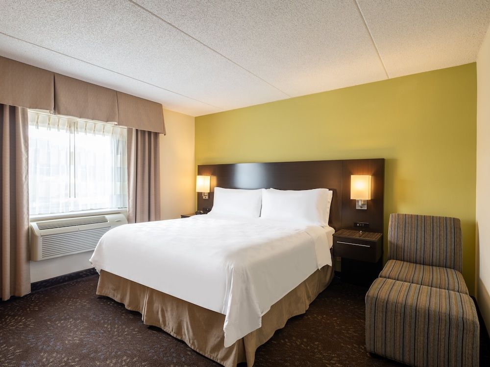 Standard Room, 1 King Bed, Accessible (Communication Accessible)