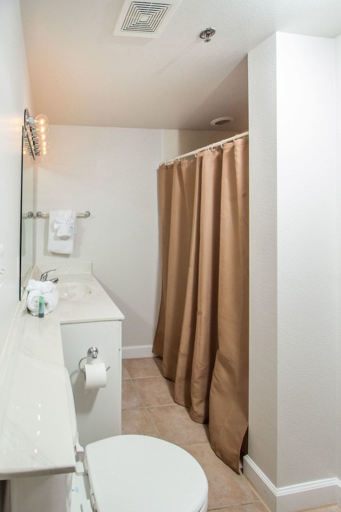 Shores of Panama Beach Resort Standard Suite, 1 Bedroom, Oceanfront 17