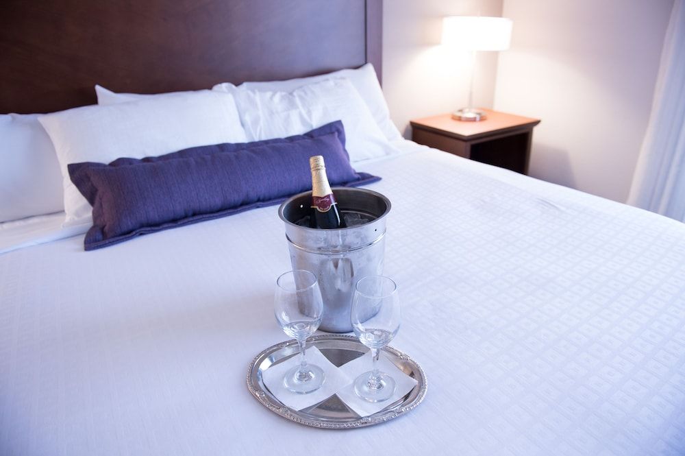 The Bluemont Hotel Double Room, 2 Queen Beds 5