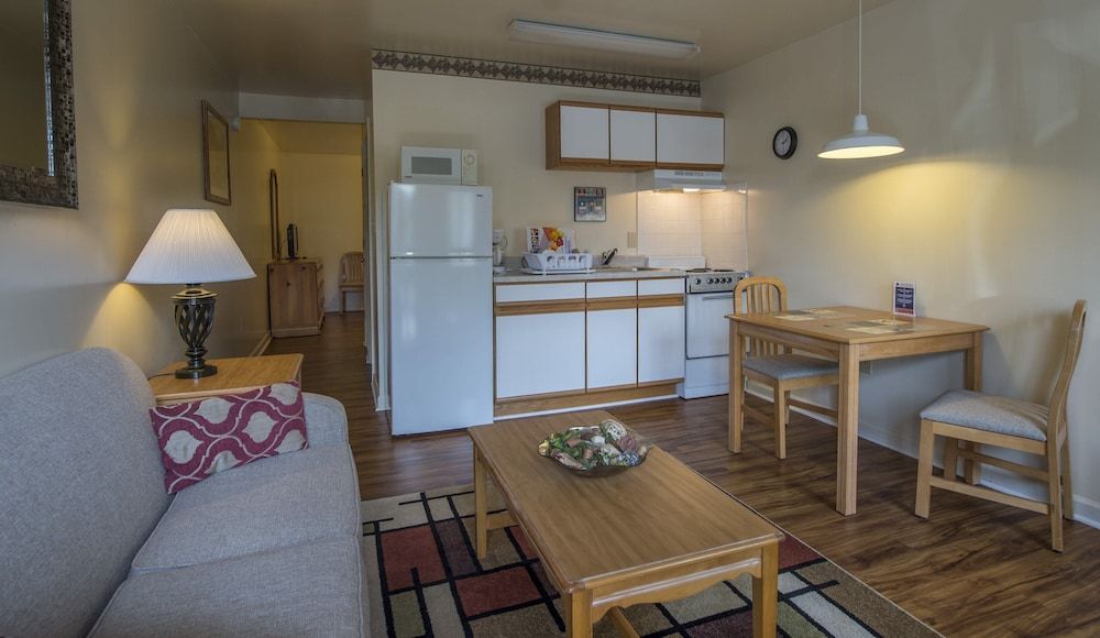 Affordable Corporate Suites Christiansburg 1 Queen Bed, Non Smoking Room Only 14