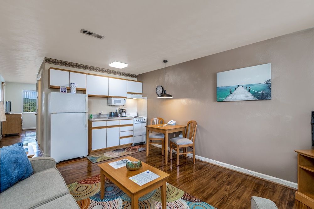 Affordable Corporate Suites Christiansburg Standard Suite, 1 Queen Bed, Non Smoking 22