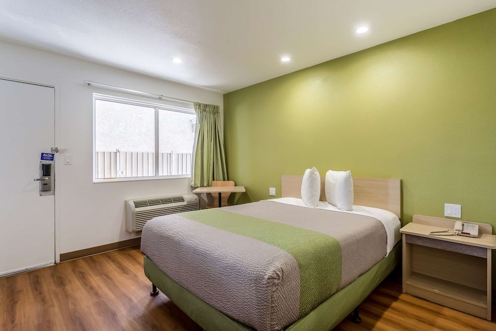 Standard Room, 1 Double Bed, Accessible, Non Smoking