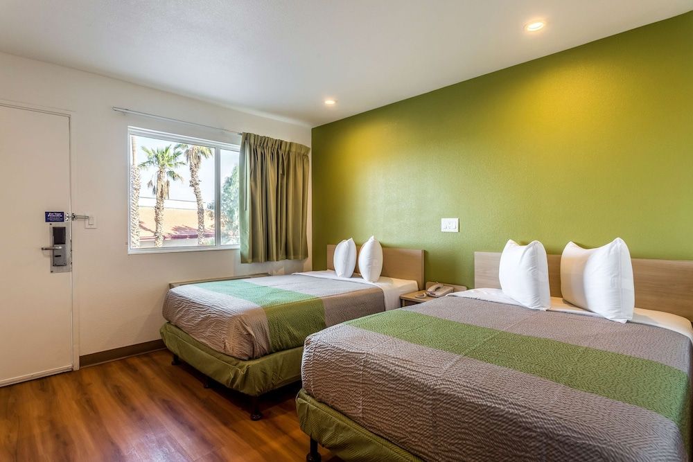 Standard Room, 2 Double Beds, Non Smoking