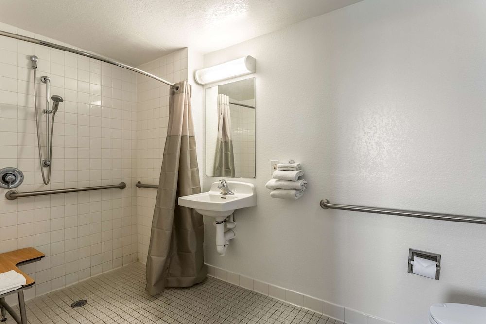 Standard Room, 1 Double Bed, Accessible, Non Smoking