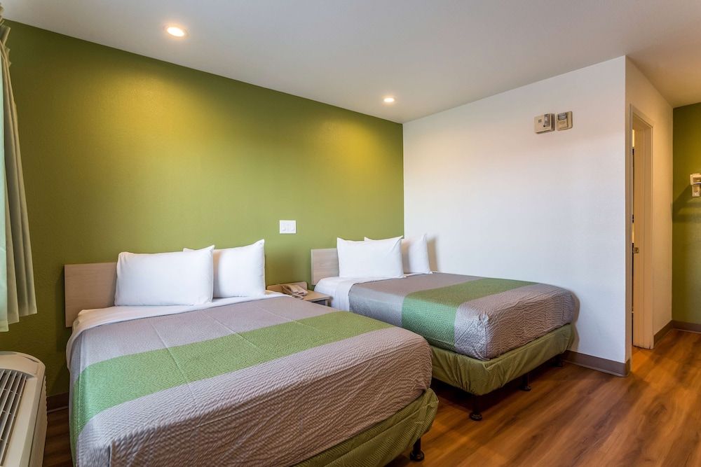 Standard Room, 2 Double Beds, Smoking