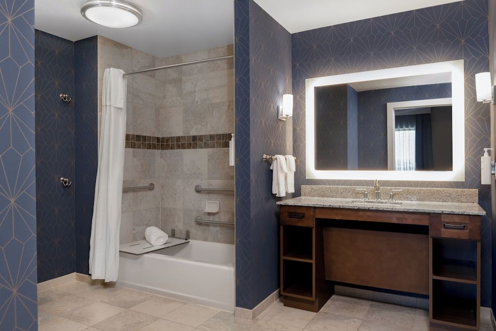Suite, 2 Queen Beds, Accessible, Bathtub (Mobility & Hearing)