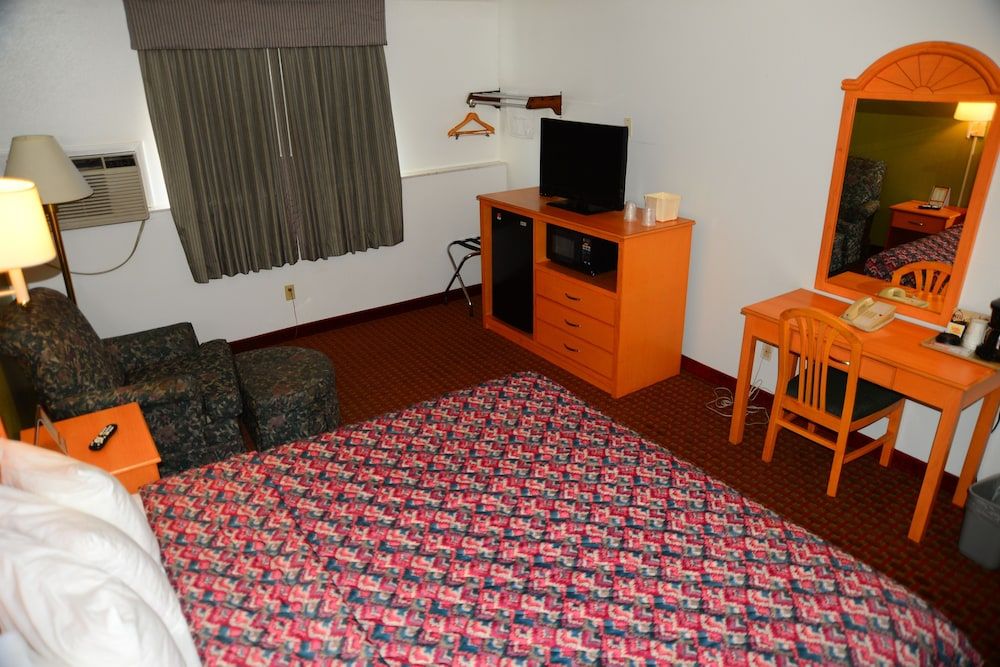 Deluxe Room with King Bed