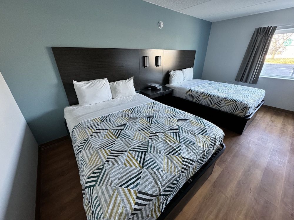 Motel 6 East Syracuse, NY – Airport Standard Room, 2 Queen Beds, Accessible, Non Smoking 5