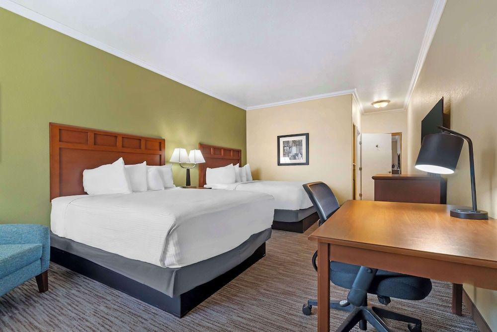 Best Western Hebbronville Inn Standard Room, 2 Queen Beds, Accessible, Non Smoking 2