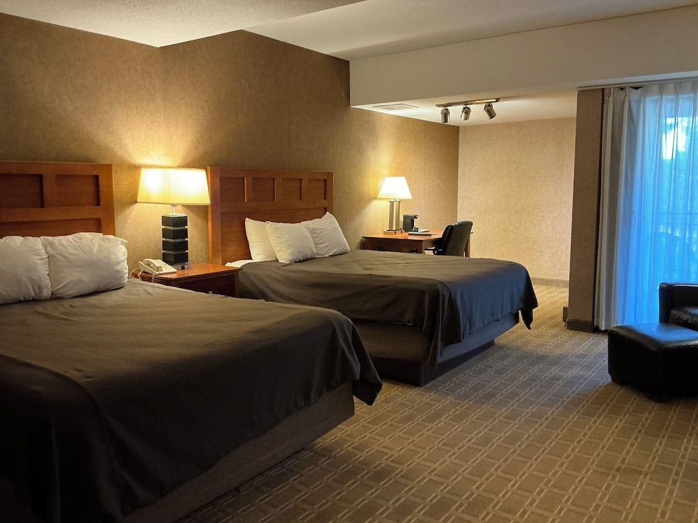 Deluxe Room, 2 Queen Beds (Deluxe 2 Queen - Inland view)