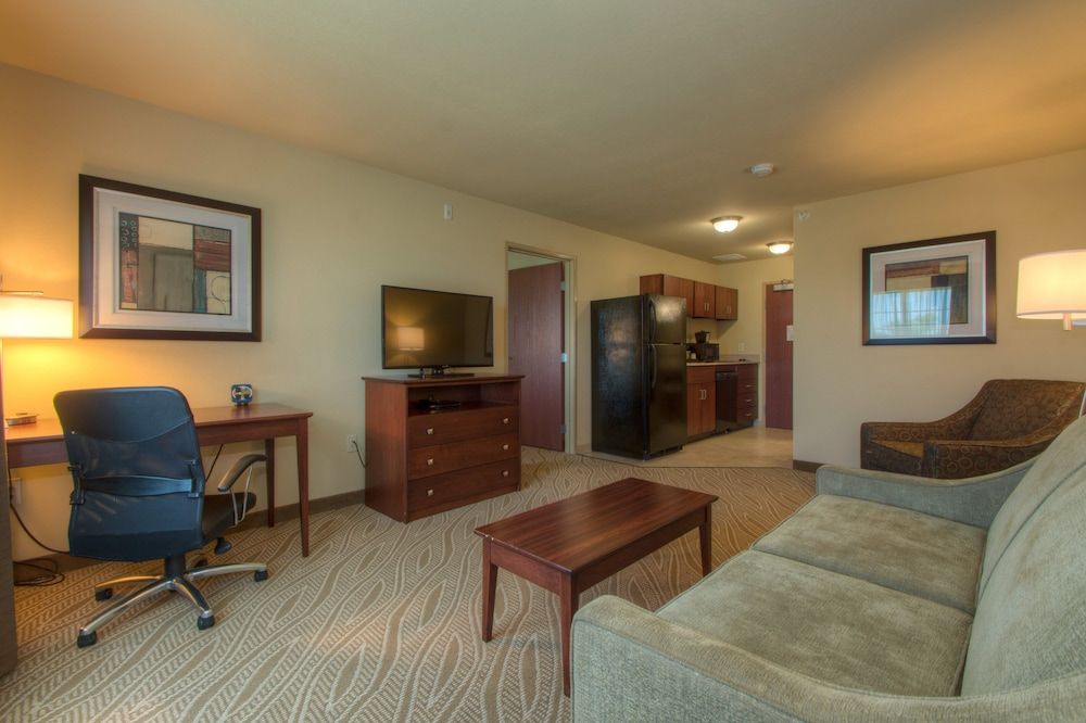 Suite, 1 King Bed with Sofa Bed, Accessible Benched Tub, Non Smoking