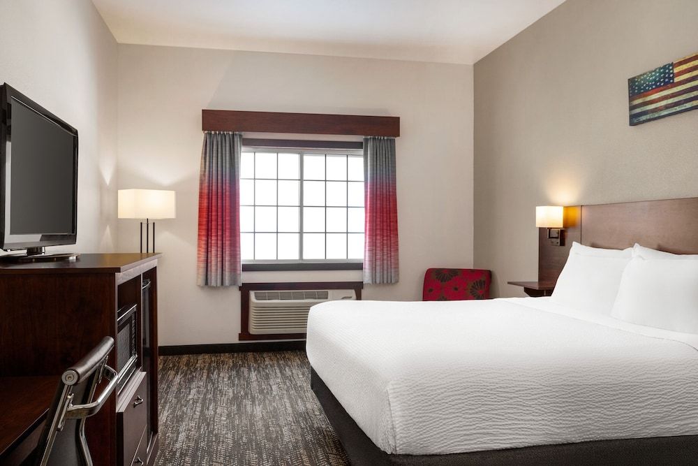 Room, 1 King Bed, Non Smoking