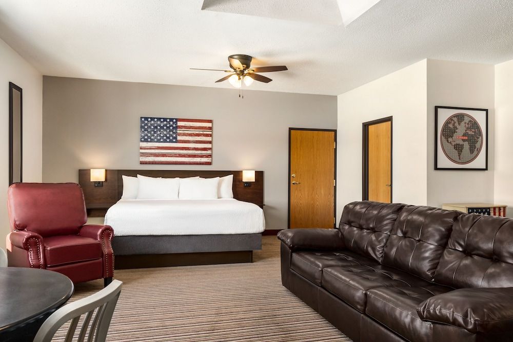 Studio Suite, 1 King Bed, Non Smoking