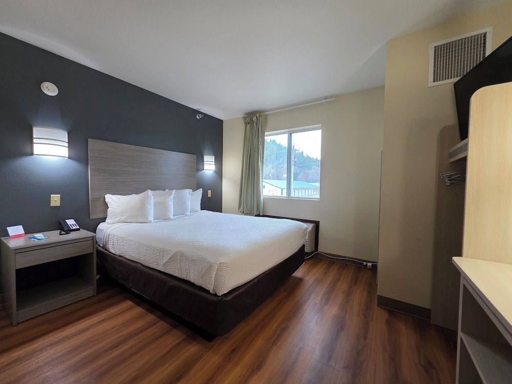 Standard Room, 1 Queen Bed, Non Smoking