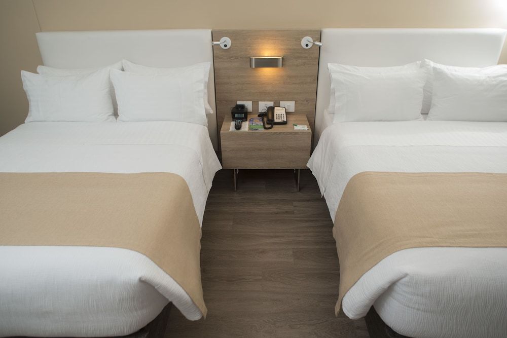 Holiday Inn Cucuta by IHG Standard Room, 2 Double Beds 2