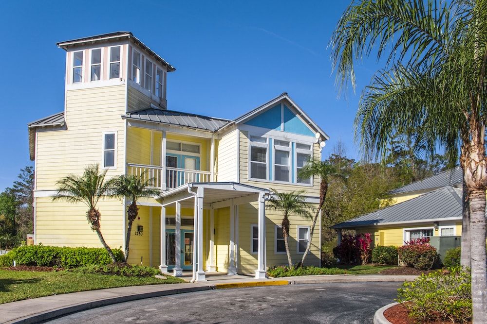 undefined Barefoot'n Resort 2