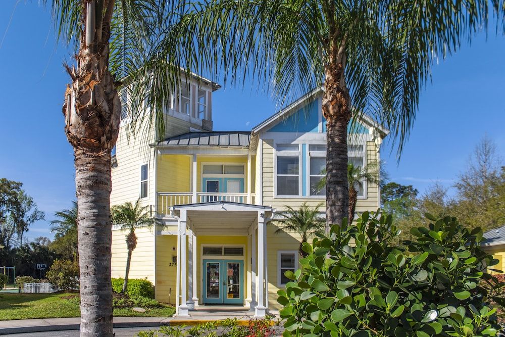 undefined Barefoot'n Resort