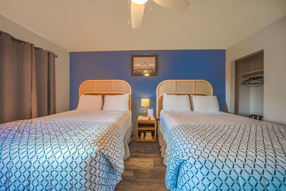 City Centre Motel by OYO Room, 2 Double Beds 4