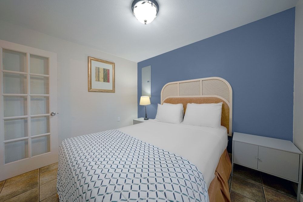 City Centre Motel by OYO Suite, 2 Bedrooms 3