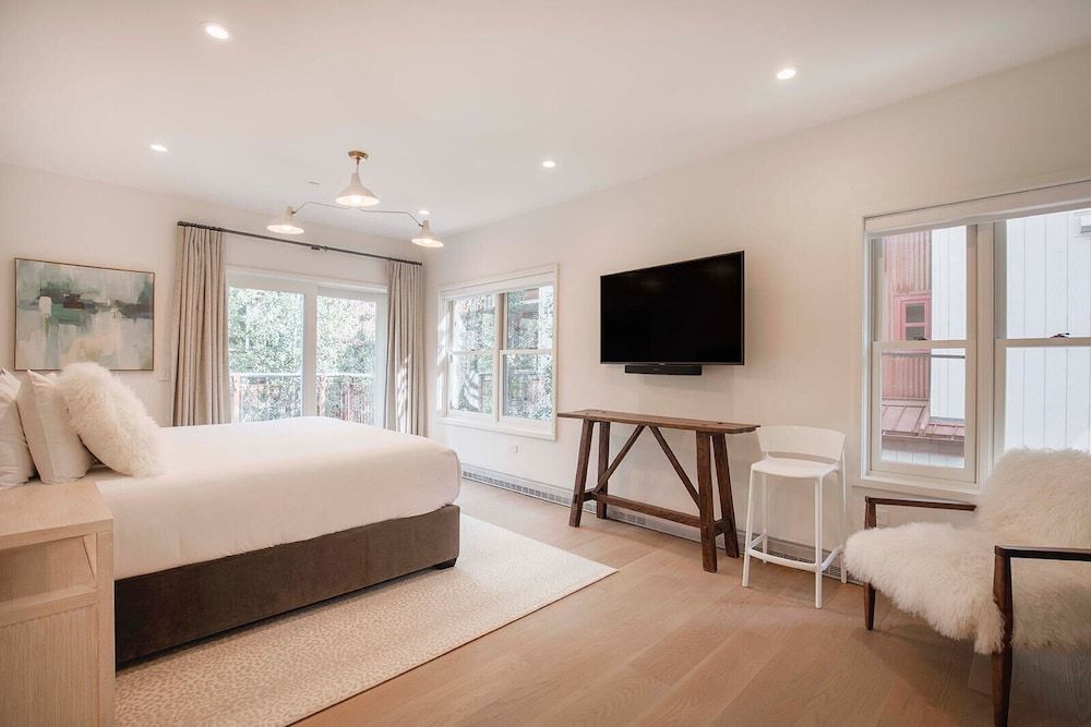 Room, 1 Bedroom (Riverside Residence (A1))