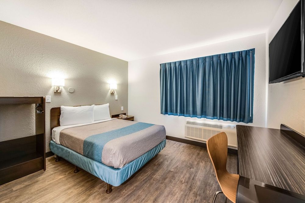 Standard Room, 1 Double Bed, Accessible, Non Smoking