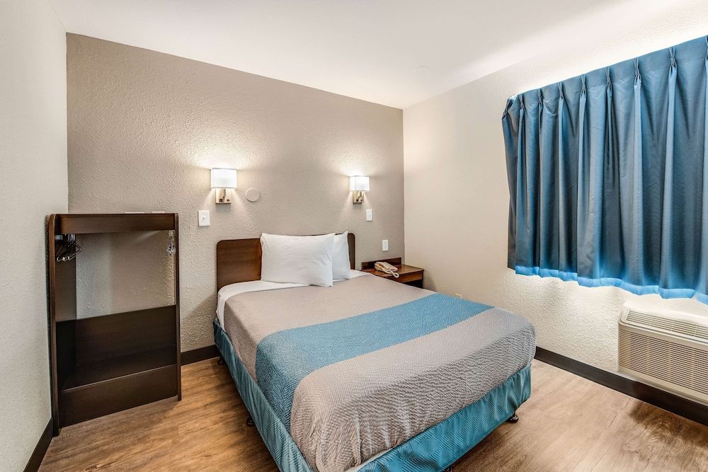 Standard Room, 1 Double Bed, Accessible, Non Smoking
