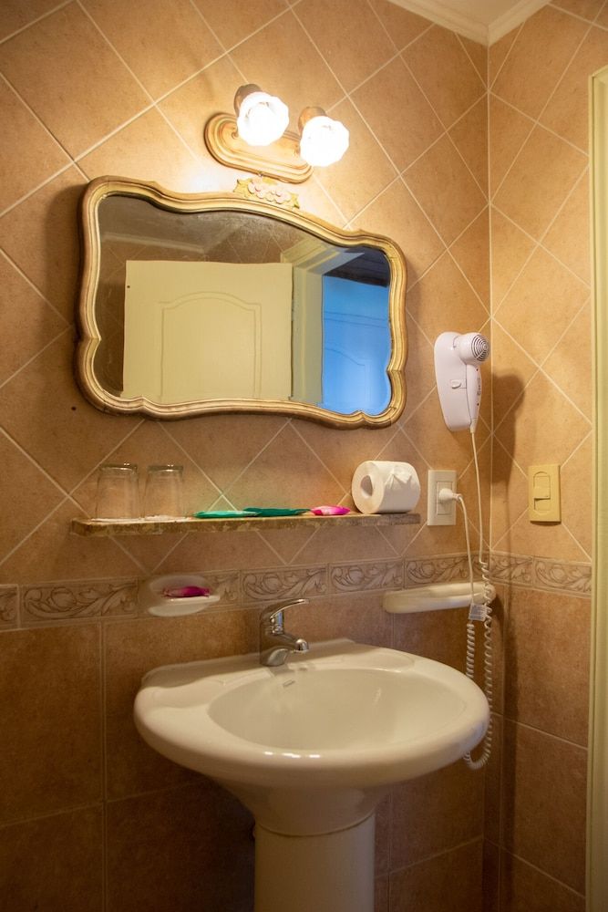 Las Dunas Hotel Economy Double or Twin Room 7