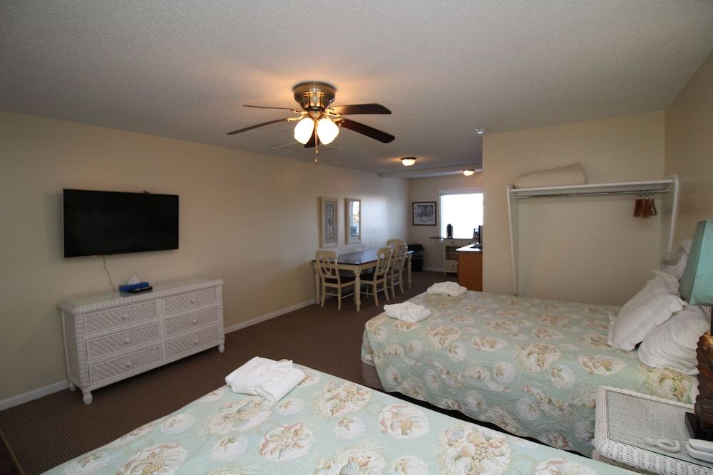 Fin 'n Feather Waterside Inn By Kees Vacations Standard Room, 2 Queen Beds 3