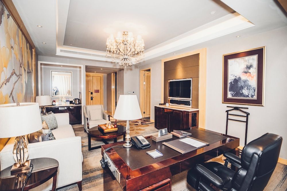 Wanda Realm Dandong Deluxe Suite 3