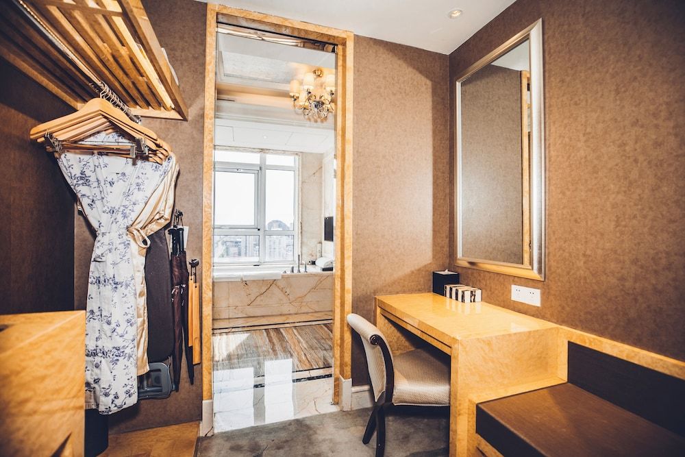 Wanda Realm Dandong Deluxe Suite 4