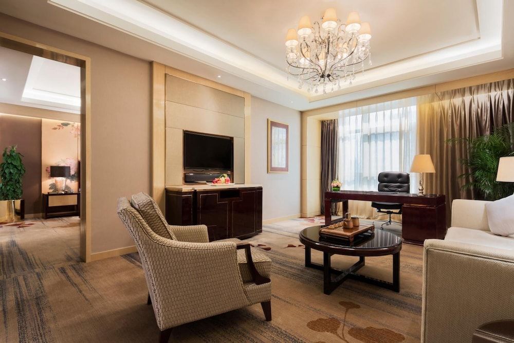 Wanda Realm Dandong Deluxe Suite 5