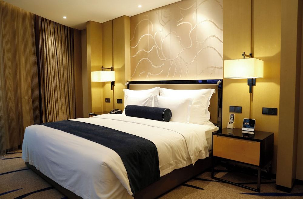 undefined Wyndham Chongqing Yuelai 7