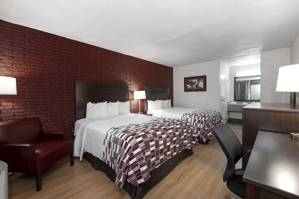 Deluxe Room, 2 Queen Beds, Non Smoking