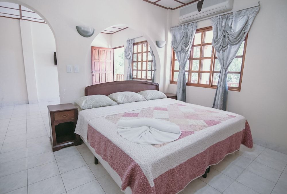 Hotel Las Tres Banderas Suite 3