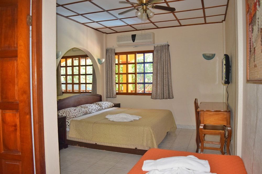 Hotel Las Tres Banderas Suite 2