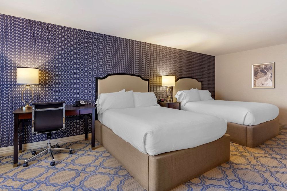 Standard Room, 2 Queen Beds, Non Smoking (with Sofabed, View)