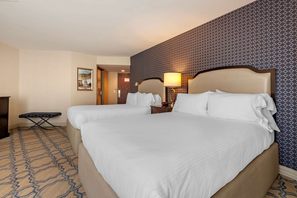 Standard Room, 2 Queen Beds, Non Smoking, Refrigerator