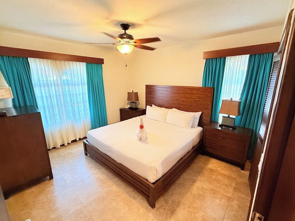One Bedroom Beach Front Villa