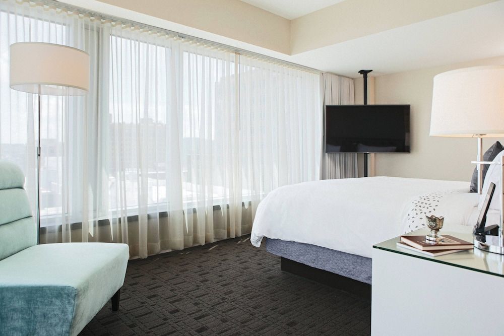 Suite, 1 Bedroom (Lounge Access)