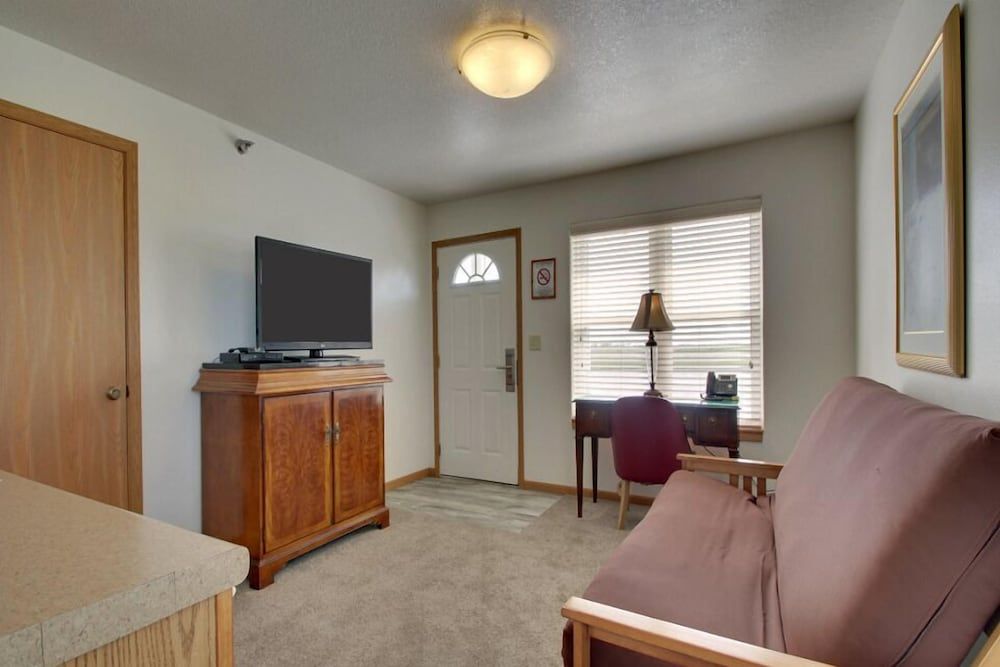 Nauvoo Vacation Villas & Condos Comfort Studio Suite, 1 Bedroom 6