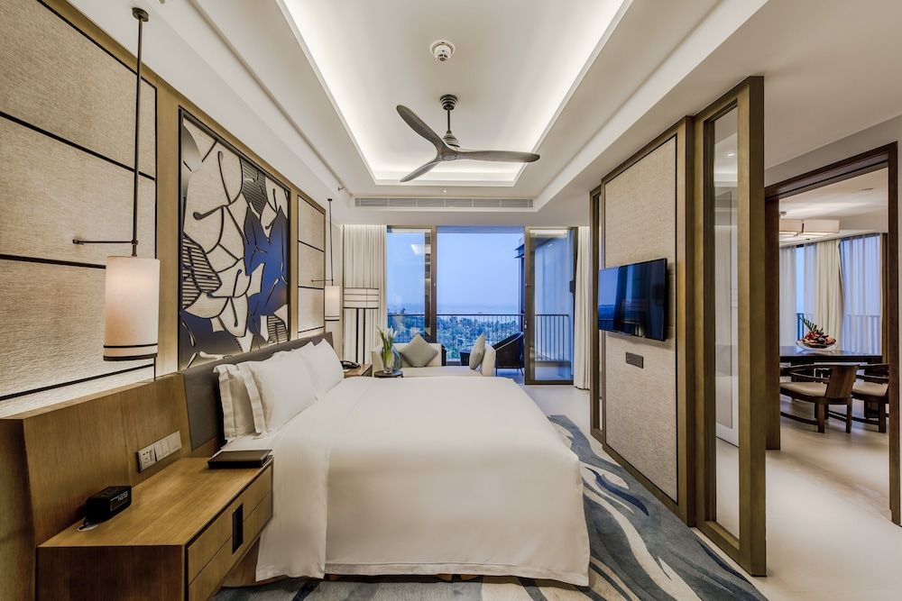 Hilton Wenchang One Bedroom Ocean View Suite 2