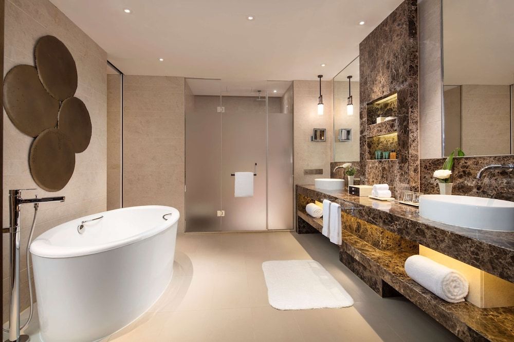 Hilton Wenchang One Bedroom Ocean View Suite 3