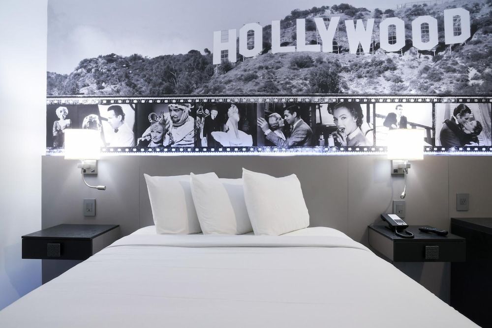Deluxe Room, 1 Queen Bed, Accessible