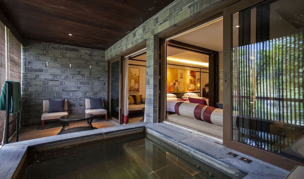 Banyan Tree Chongqing Beibei Hot Spring Retreat King 2