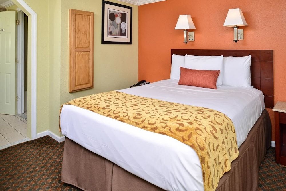 Cheshire Welcome Inn Standard Room, 1 Queen Bed 2