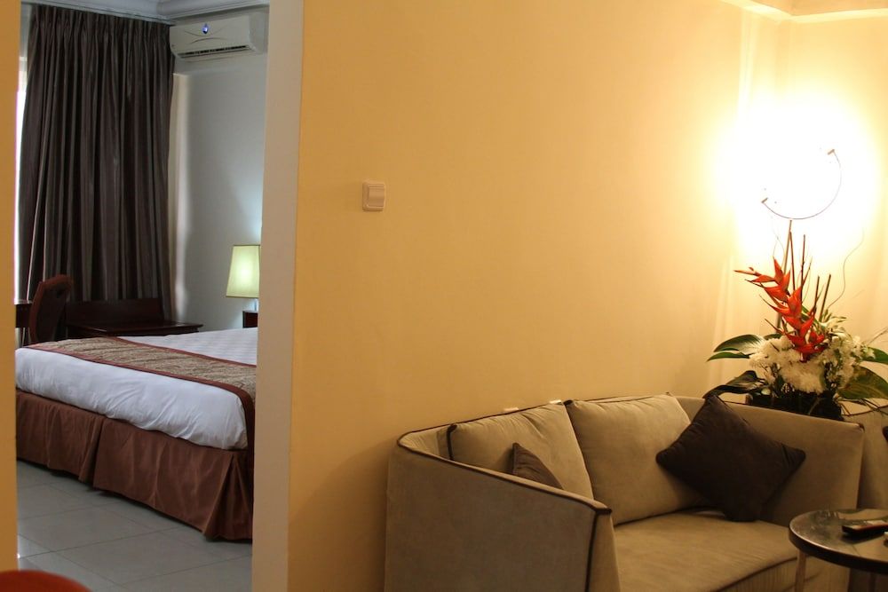 Royal Nick Hotel Deluxe Suite