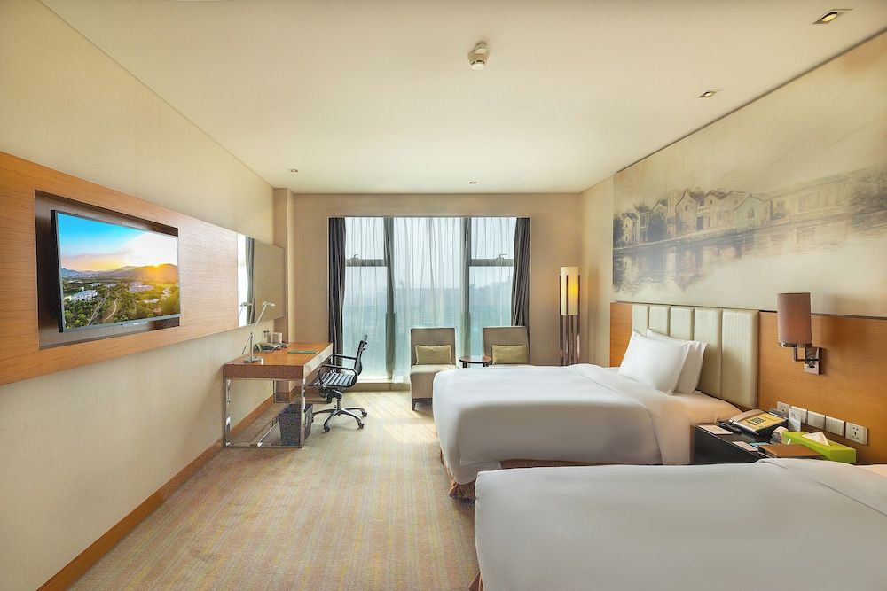 Junluxe Hotel Guangzhou Science City-Free Shuttle Bus Service to Guangzhou Canton Fair