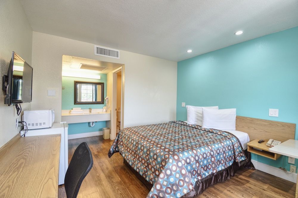 Vagabond Inn Buttonwillow North I-5 Standard Room 3