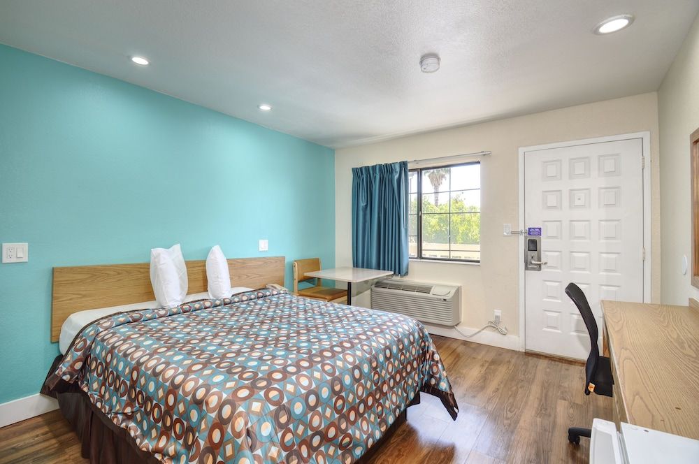 Vagabond Inn Buttonwillow North I-5 Standard Room 2