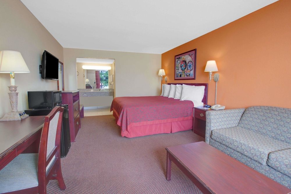 Room, 1 King Bed, Non Smoking